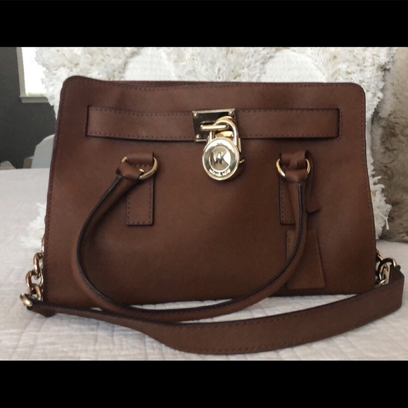 Michael Kors lock handbag - Picture 1 of 3